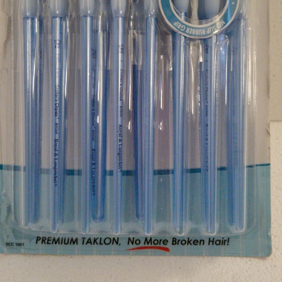 *Sold* Carfters choice paint brushes - Picture 2 of 5